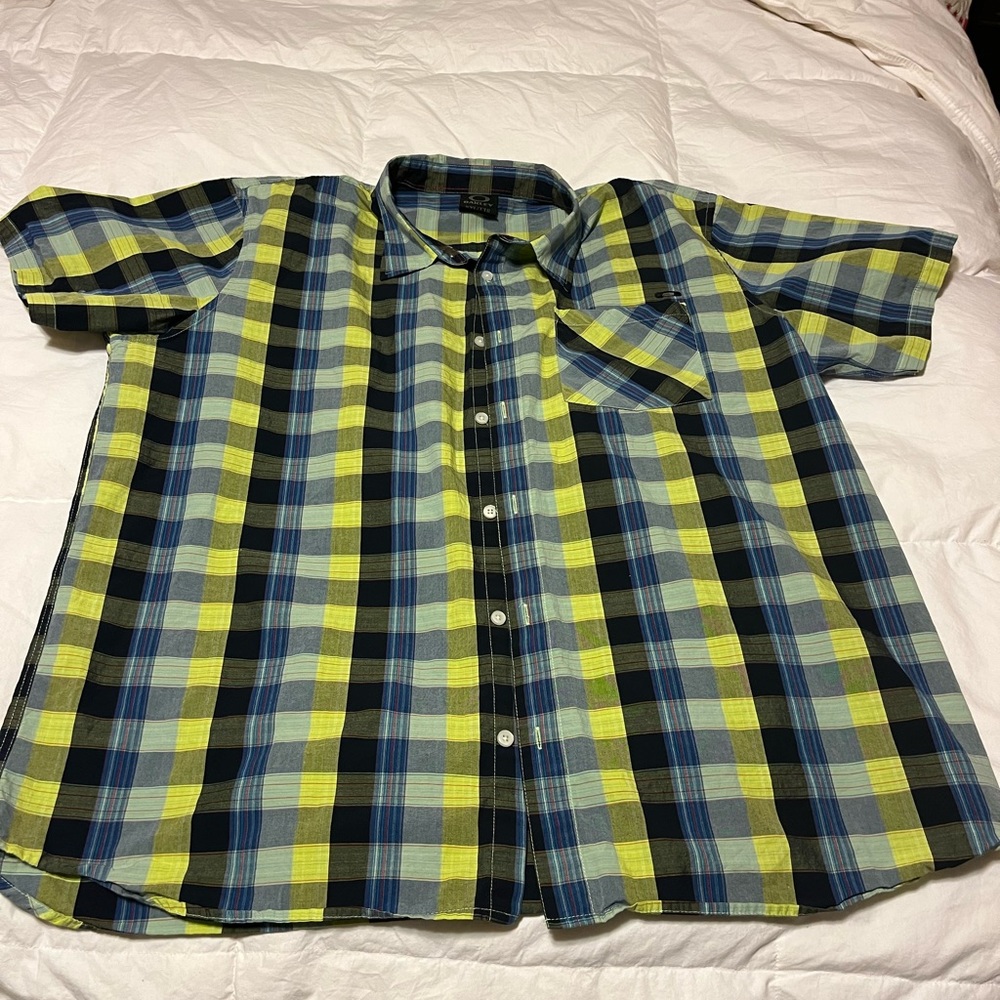 COPY - Oakley button down short sleeve checkered shirt. Size XXL